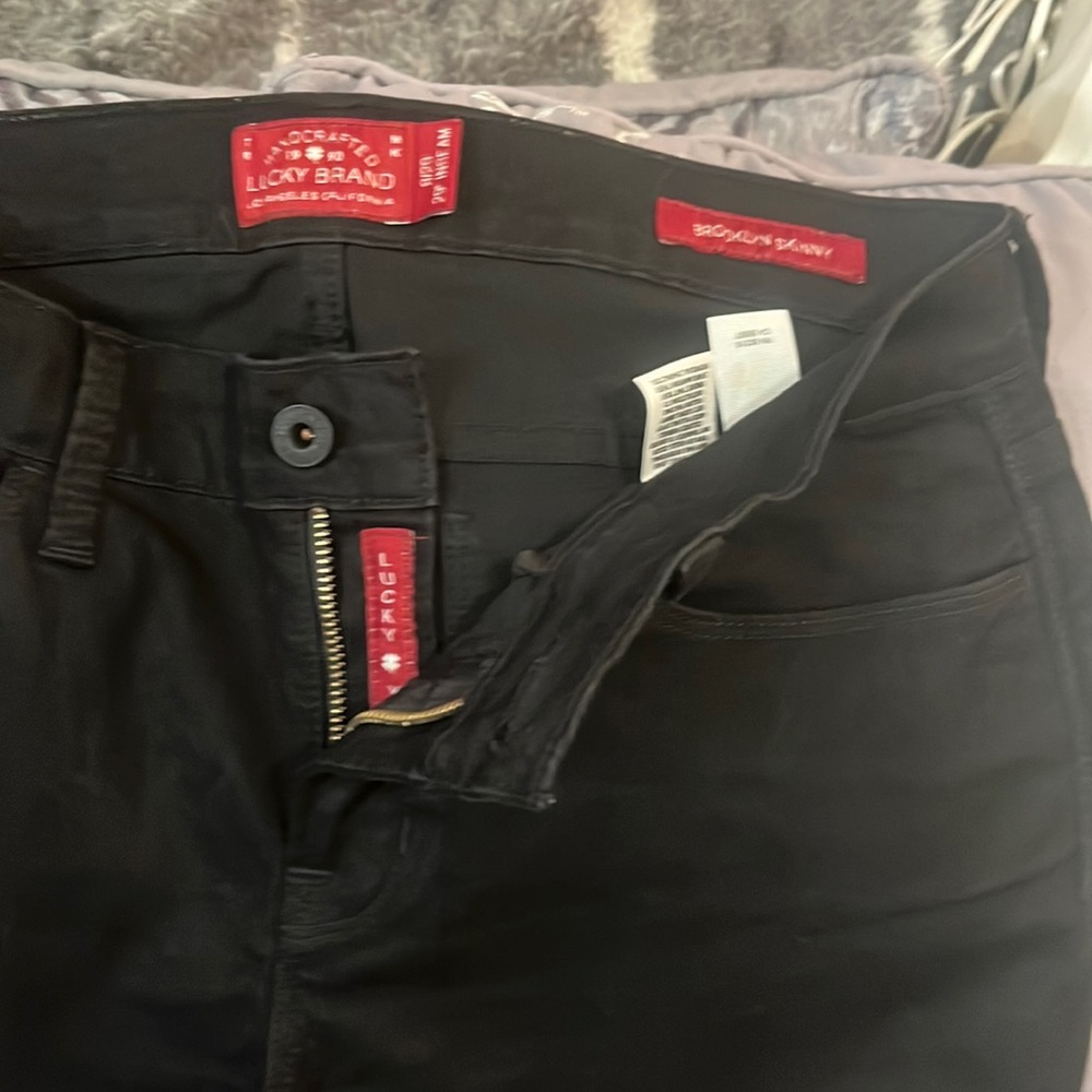 Lucky Jean in Black, Brooklyn Slim cut size 8. Never worn
